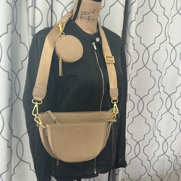 3-way Style Adjustable Crossbody Bag (Like New!!!) - Picture 8 of 8